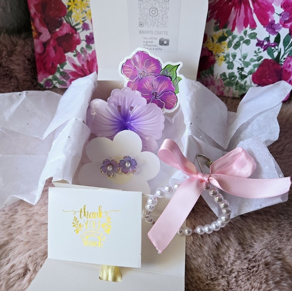 Girly Box - Picture 2 of 2